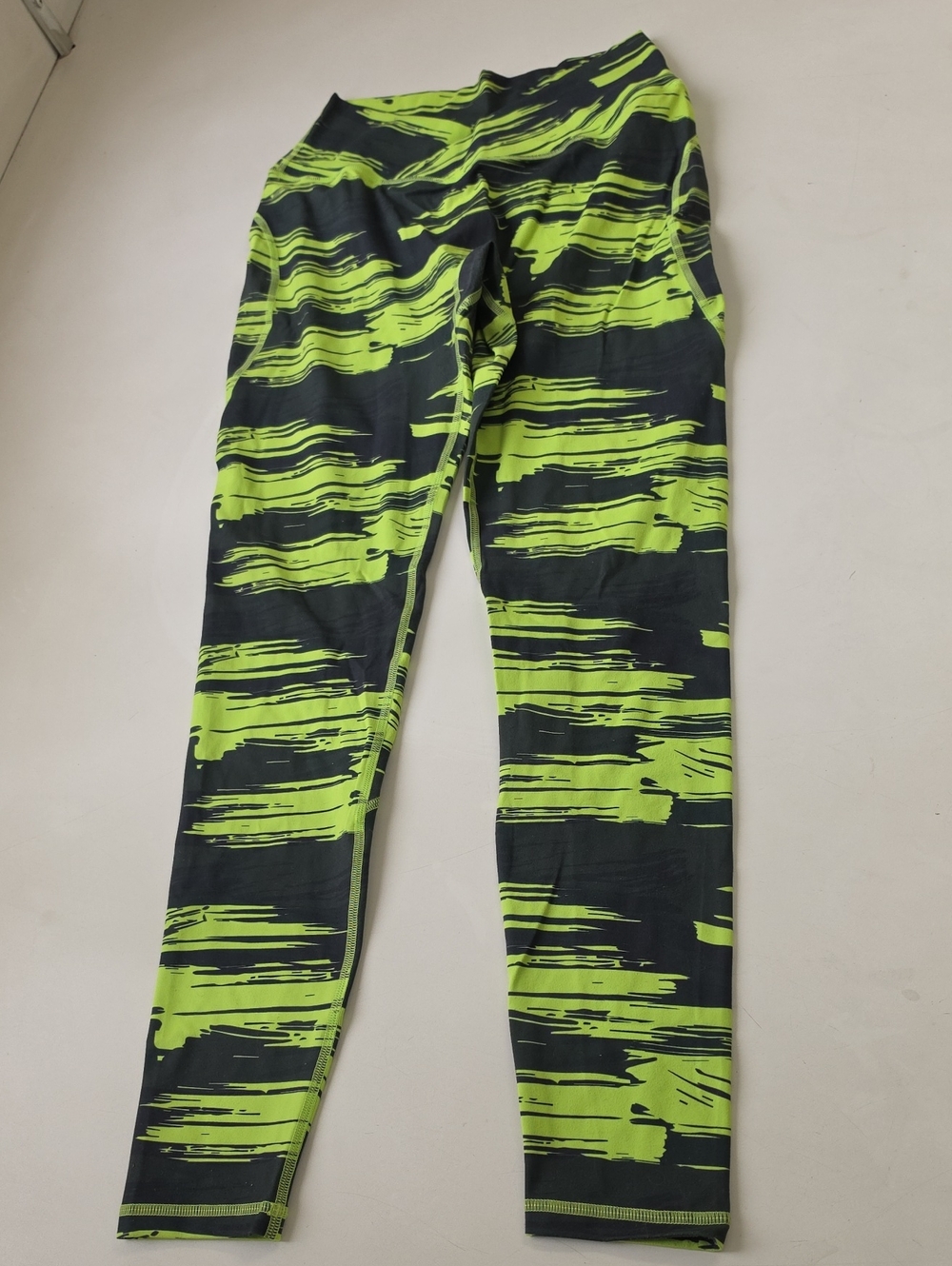 Alphalete Surface Pocket Leggings - Picture 3 of 10